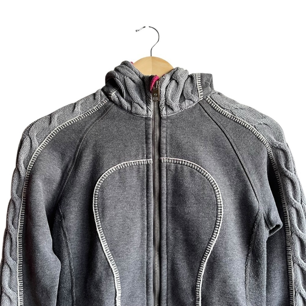Lululemon Scuba Hoodie Size 4 Grey Pink Full Zip - Picture 4 of 10